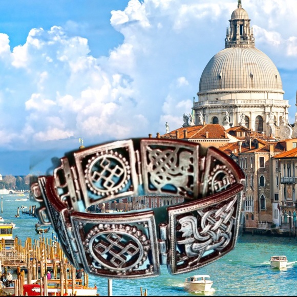 Antique Lotus Blossoms Bracelet - Picture 12 of 16